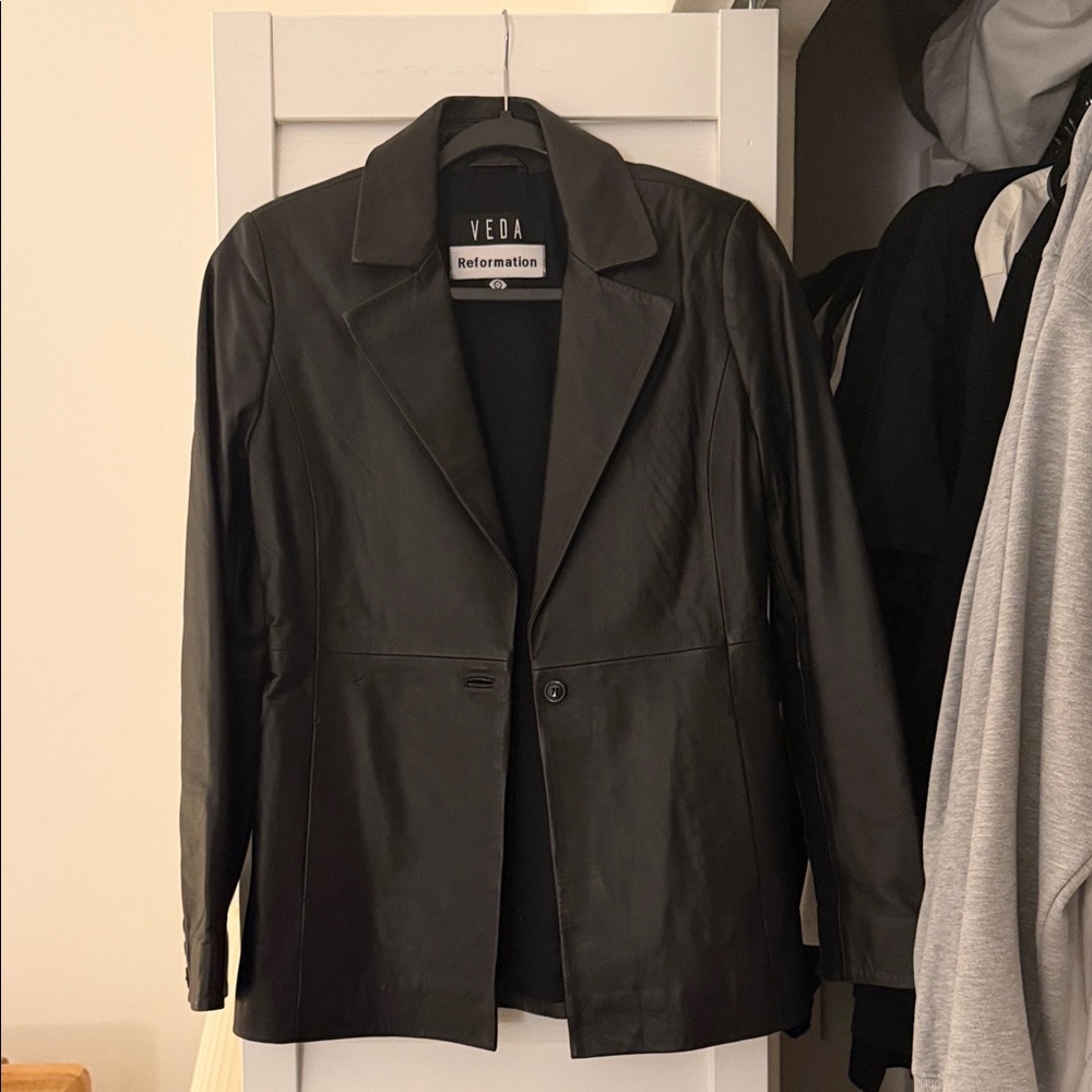 Reformation - Veda - Black REAL Leather Blazer